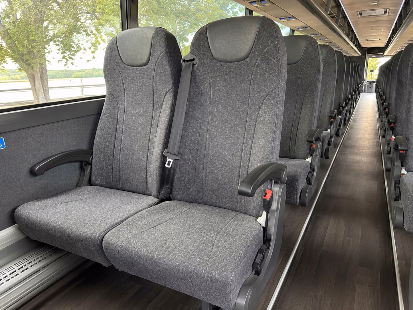 how where and when you re traveling affects edison bus rental rates